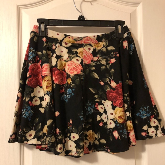Floral skater skirt - Picture 3 of 3